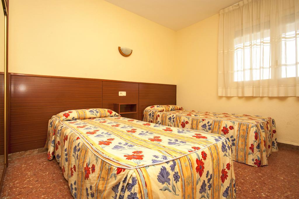 Apartamentos Bahia Dorada Y Iris Salou Exterior foto